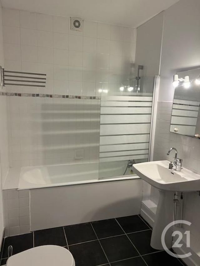 Appartement T3 à louer - 3 pièces - 51.15 m2 - NANTES - 44 - PAYS-DE-LOIRE - Century 21 Amara Immobilier