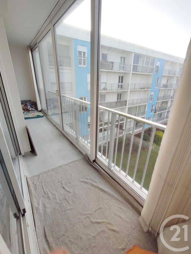 Appartement T5 à louer - 5 pièces - 85.72 m2 - ST HERBLAIN - 44 - PAYS-DE-LOIRE - Century 21 Amara Immobilier