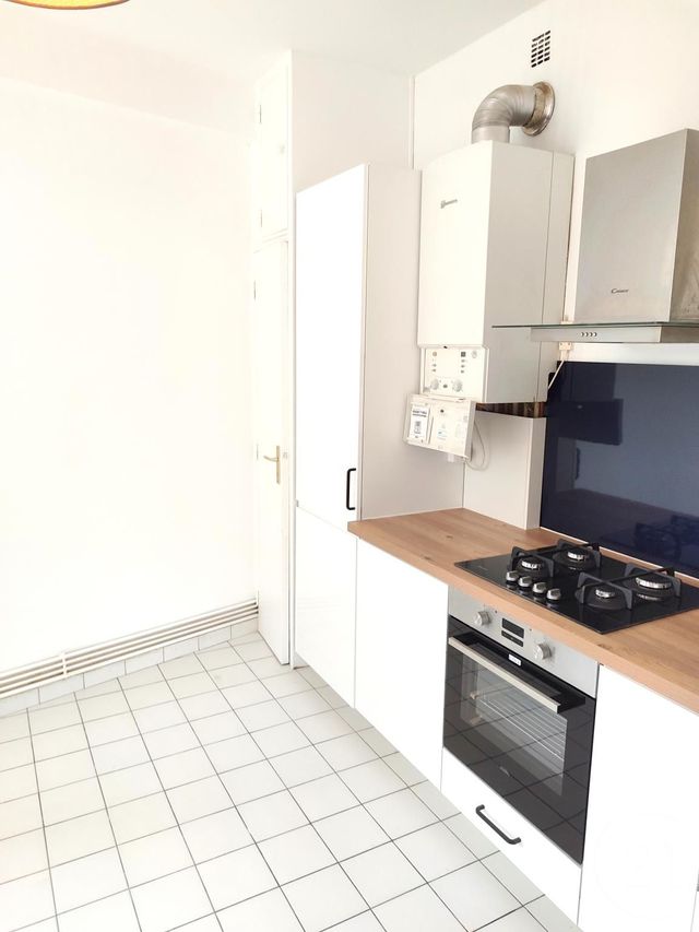 Appartement T4 à louer - 4 pièces - 94.0 m2 - NANTES - 44 - PAYS-DE-LOIRE - Century 21 Amara Immobilier