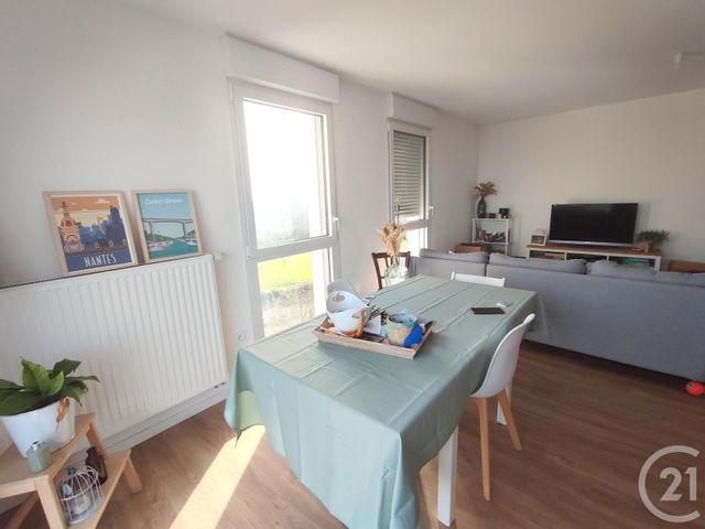 Appartement T3 à louer - 3 pièces - 62.8 m2 - ST HERBLAIN - 44 - PAYS-DE-LOIRE - Century 21 Amara Immobilier