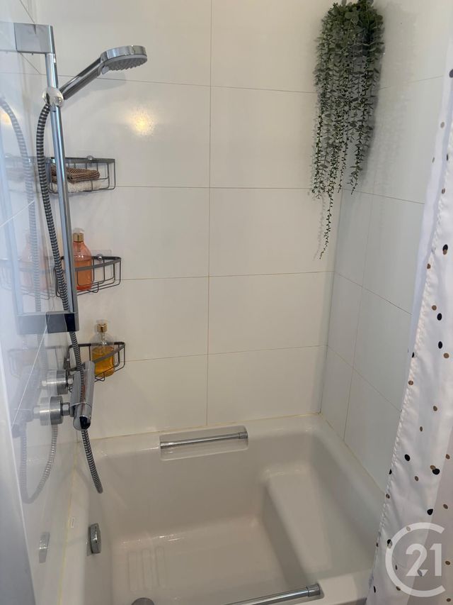 Appartement T4 à louer - 4 pièces - 66.26 m2 - NANTES - 44 - PAYS-DE-LOIRE - Century 21 Amara Immobilier