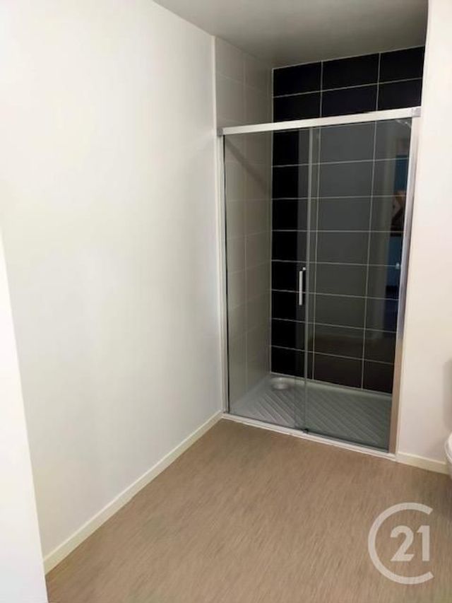 Appartement T2 à louer - 2 pièces - 40.5 m2 - ST HERBLAIN - 44 - PAYS-DE-LOIRE - Century 21 Amara Immobilier